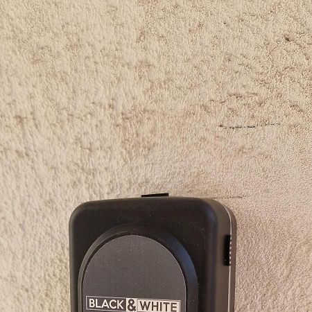 Black&White Guest House Iglesias Eksteriør billede