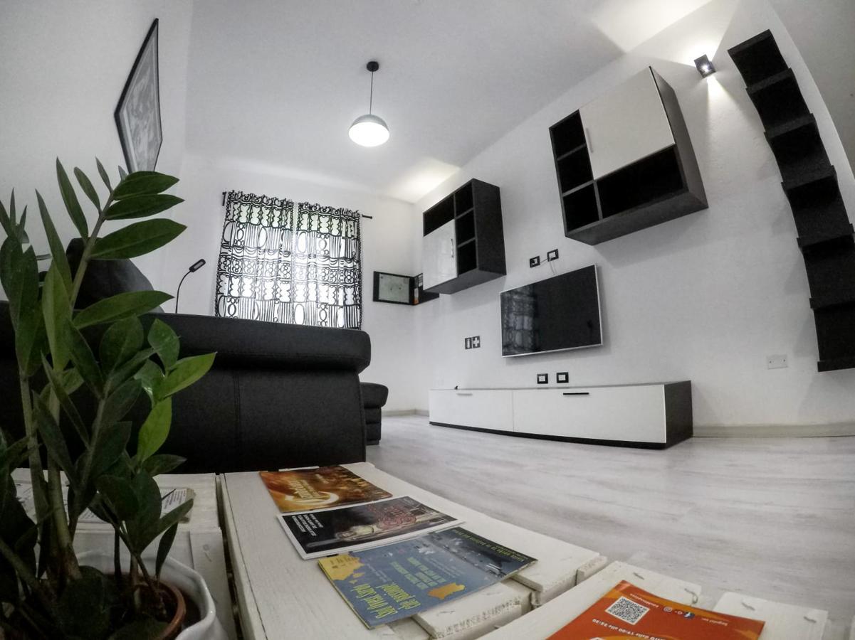 Black&White Guest House Iglesias Eksteriør billede